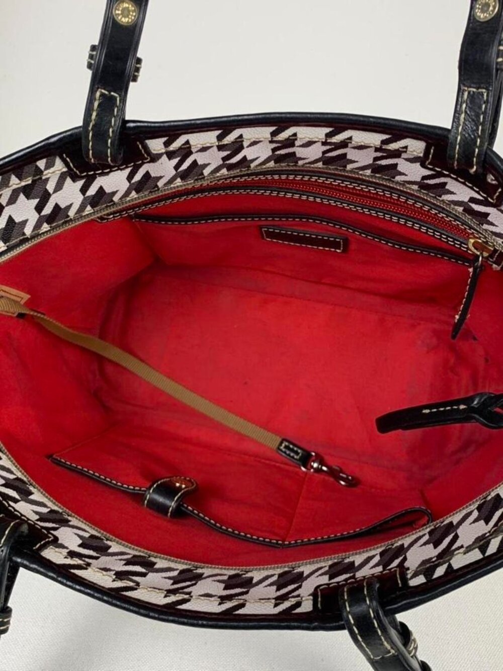 Good condition • Dooney & Bourke - Picture 7 of 8
